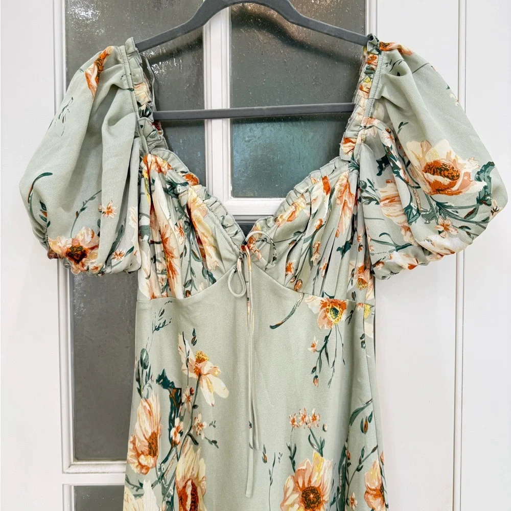 Floral Puff Sleeve Dress - Picture 2 of 5